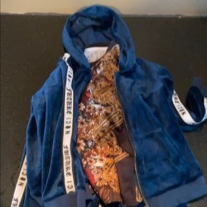 Toddler boy velour jogger outfit 3/4